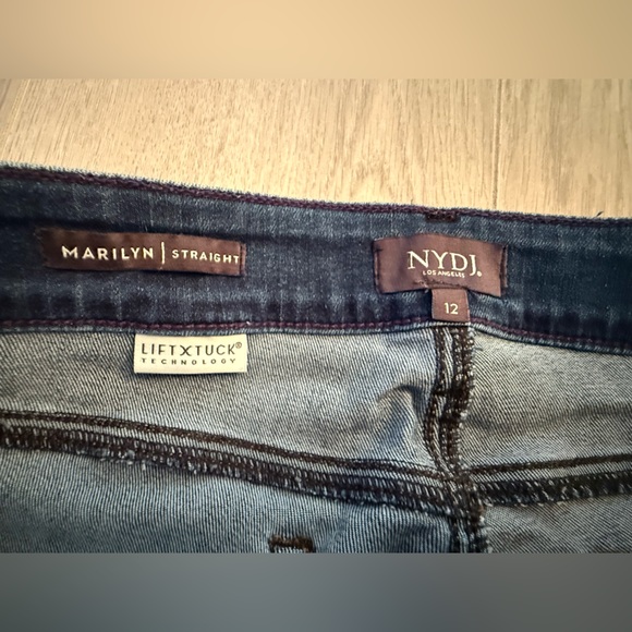 👖💙 NYDJ Marilyn Straight Jeans — Lift Tuck® Technology (Size 12) 💙👖 - Picture 3 of 8